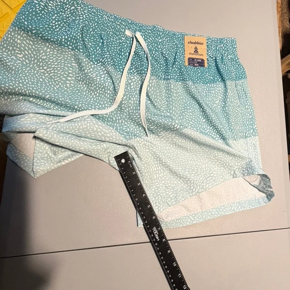 Chubbies The Whale Sharks Swim Trunks Bathing Suit Shorts Men's Size XXL NEW